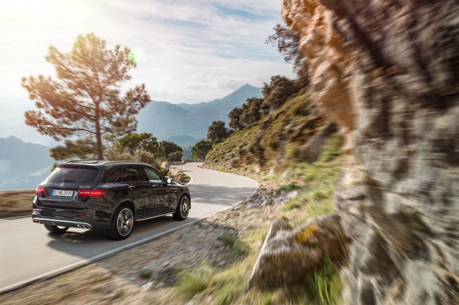  Mercedes-AMG GLC43 4Matic 2016 года  (фото 3 из 24)